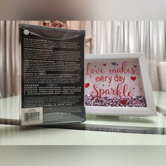 ✨️TM Manicure Set✨️ - Picture 3 of 3